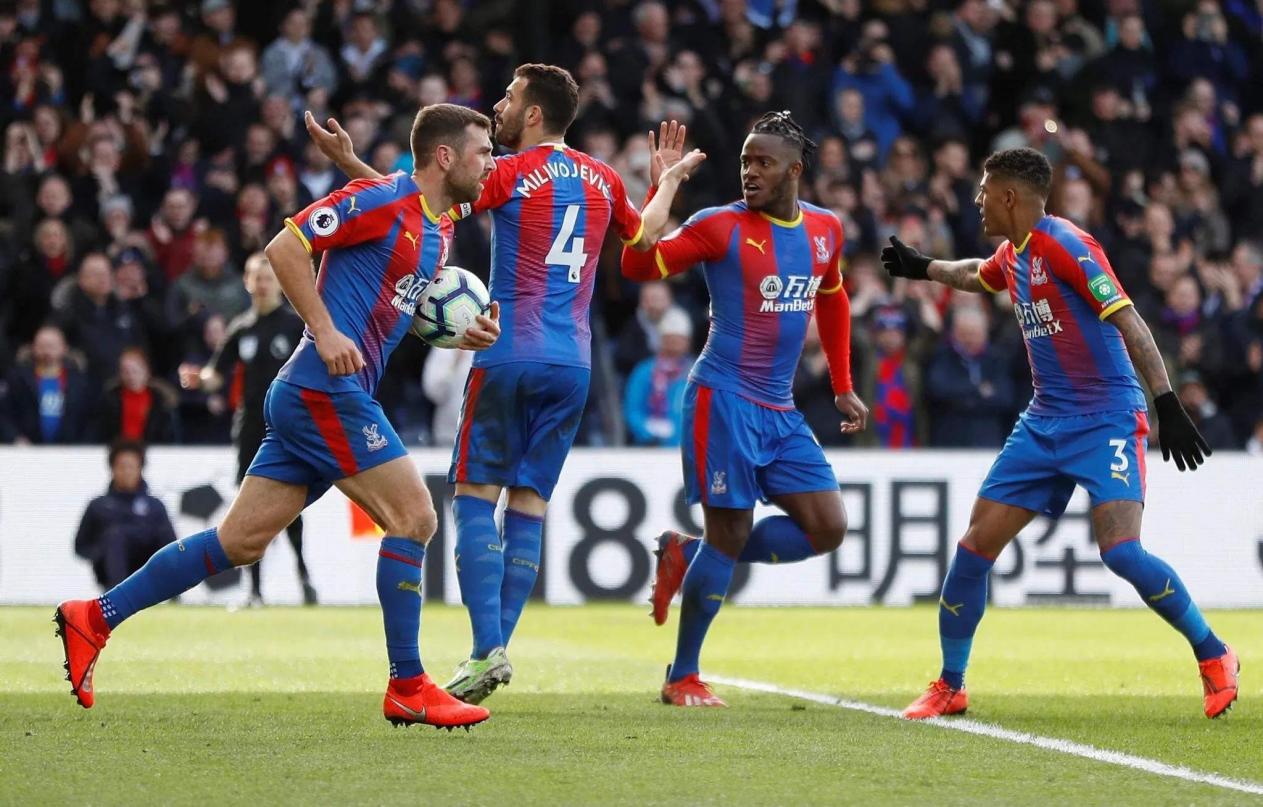 陷入窘境！曾凡博赛后独自离场，一分钟没上被裁也要跟队回美国