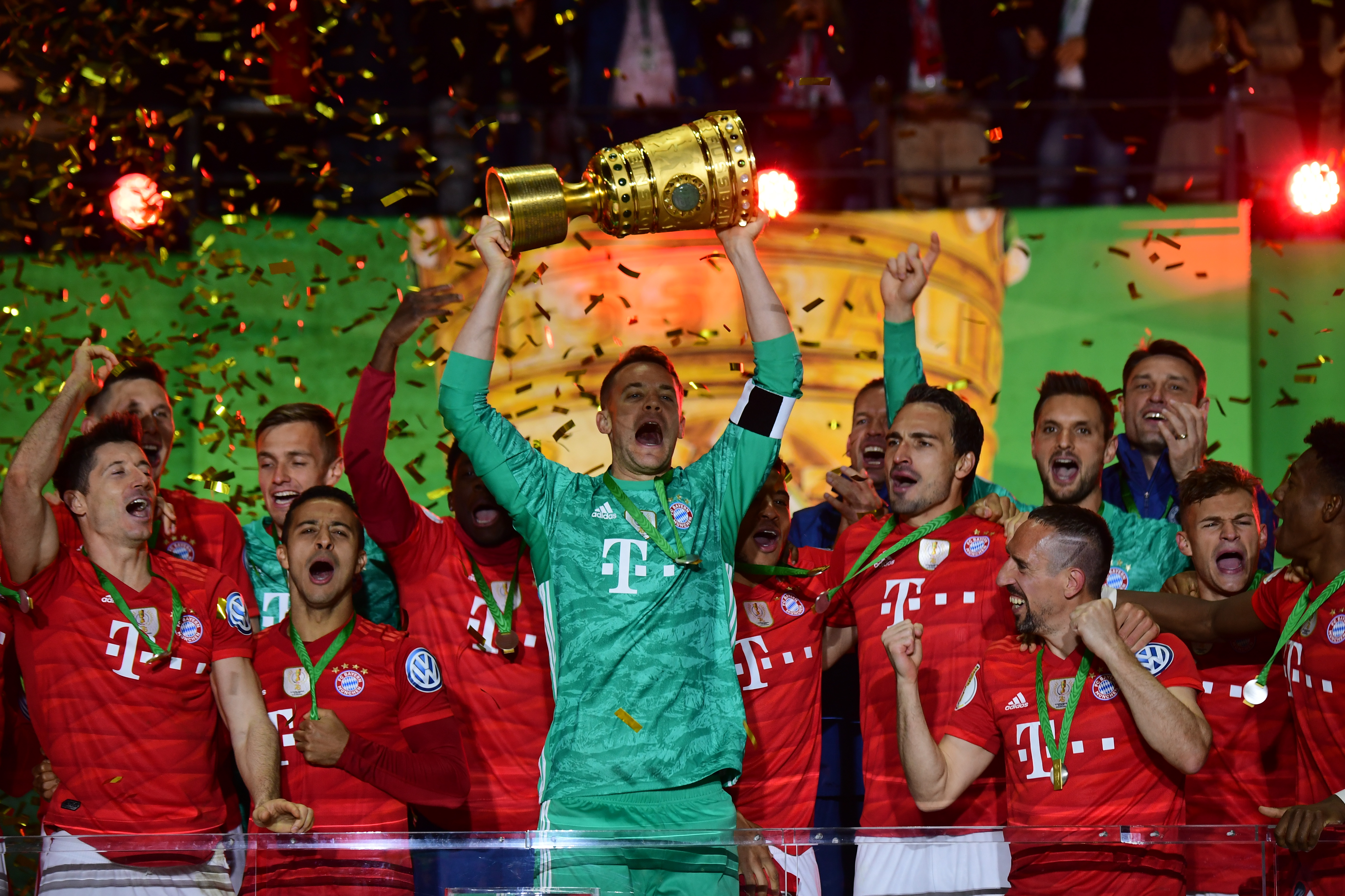 西甲：马竞2-1击败格拉纳达 保持争冠希望