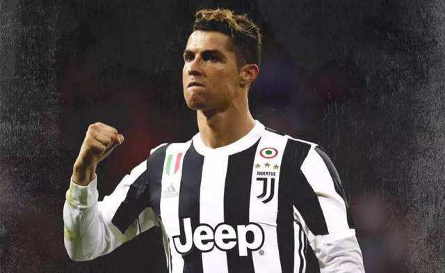 皇马后防问题严重，阿诺德伤缺，球员轮换困难，姆巴佩虽强但后防乏力，形势严峻。