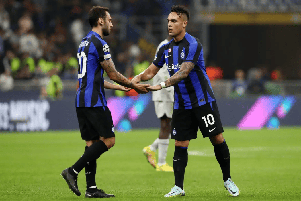 爆冷！世界亚军3人出局，张本智和2人崩盘，1位16岁少女能掀翻国乒霸权吗？