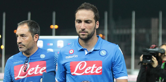 2025混团世界杯中国队三连冠，中日德选手合影定格荣耀