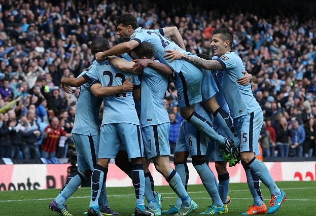 杜兰特中投精准，全场欢呼